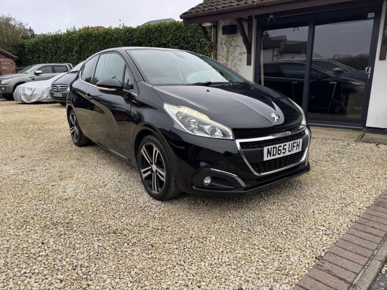 PEUGEOT 208 1.2 PureTech GT Line Black Manual Petrol 2016