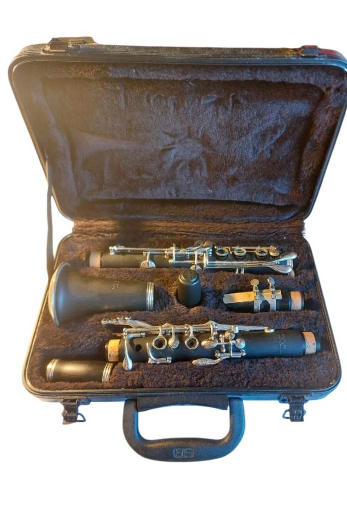 Sonata Clarinet With Carry Case