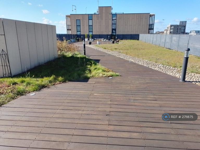 2 bedroom flat in London Road, Isleworth, TW7 (2 bed) (#2711875)