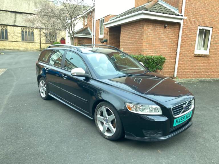 VOLVO V50 SE 5 DOOR ESTATE £35 ROAD TAX ONE OWNER LOW MILES