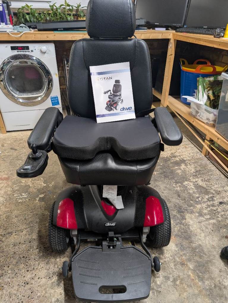Titan Power chair 18LC 