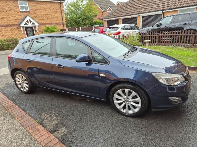 Vauxhall, ASTRA, Hatchback, 2012, Manual, 1598 (cc), 5 doors