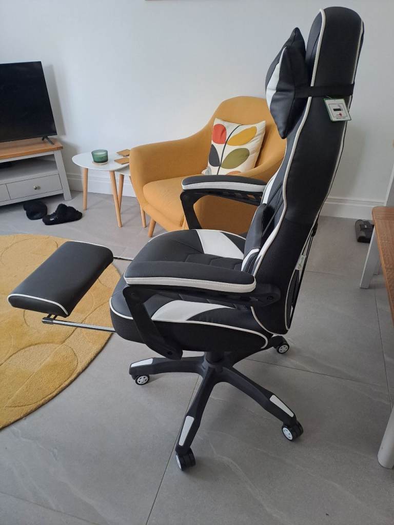 Gaming chair