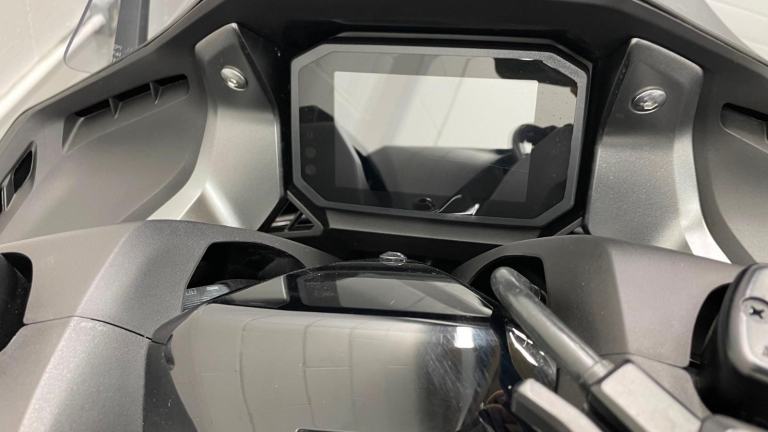 HONDA FORZA 750 R ** TOP BOX - FULL HISTORY - MAY 2027 MOT **