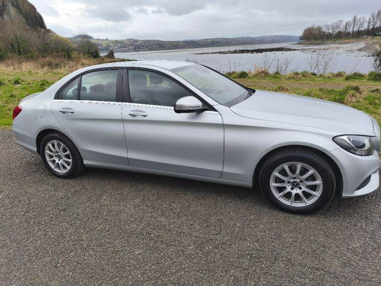 Mercedes C200 petrol 2L