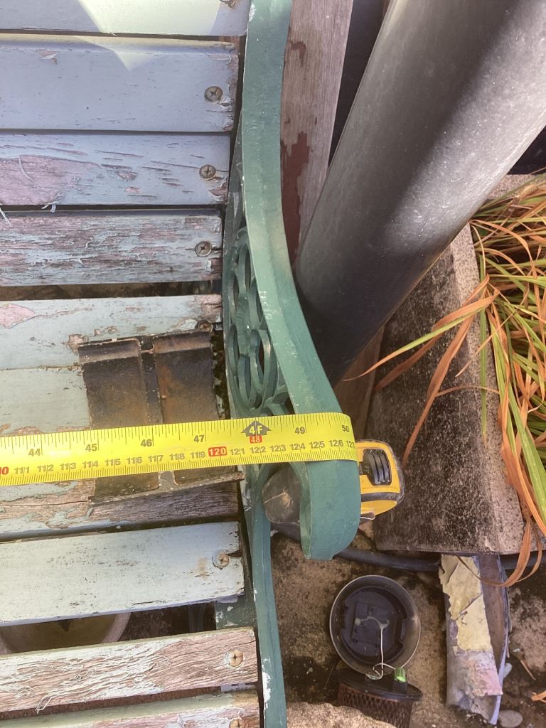 GARDEN BENCH , NEED TLC 