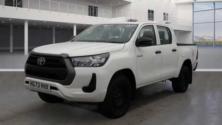 2024 Toyota Hilux Active | 2.4 LT | Double Cab | Tow Bar | Camera | Air Con | Euro 6 Pickup Diese...