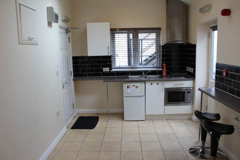 Modern Studio Apartment LU11JN
