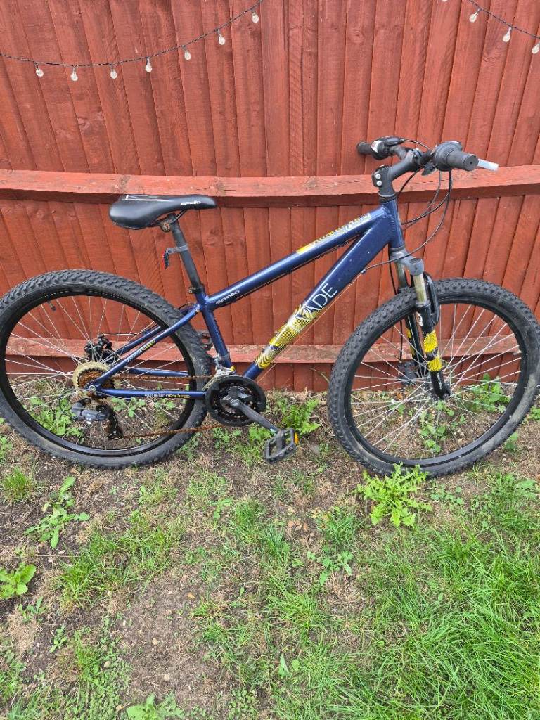 Apollo Evade Mountain Bike 27.5inch wheels 14inch Frame Blue Front Suspension