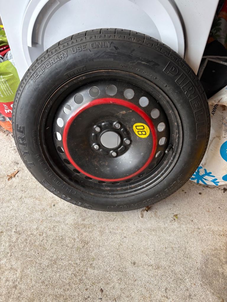 Spare/Emergency wheel/Pirelli tyre