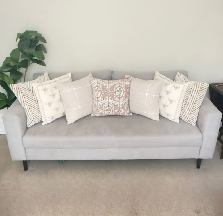 NEW stunning 3 + 2 seater sofa set £899 new