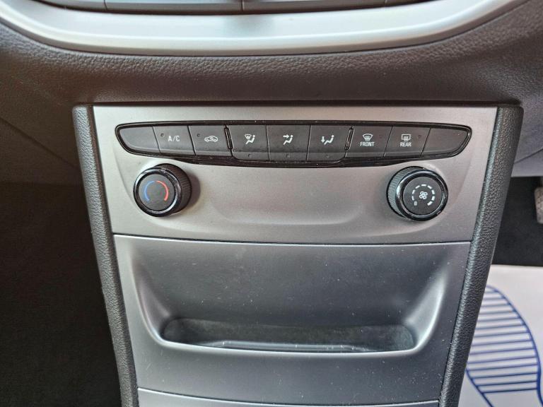 2017 Vauxhall Astra 1.6 CDTi ecoTEC BlueInjection Tech Line Nav Sports Tourer Euro 6 5dr ESTATE D...