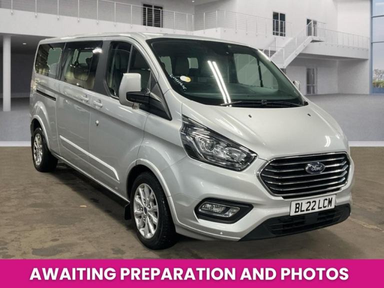 Ford TOURNEO CUSTOM 320 TDCI 130 L2H1 TITANIUM ECOBLUE 9 SEAT MINIBUS LWB