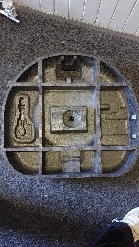 For cmax spare wheel insert 