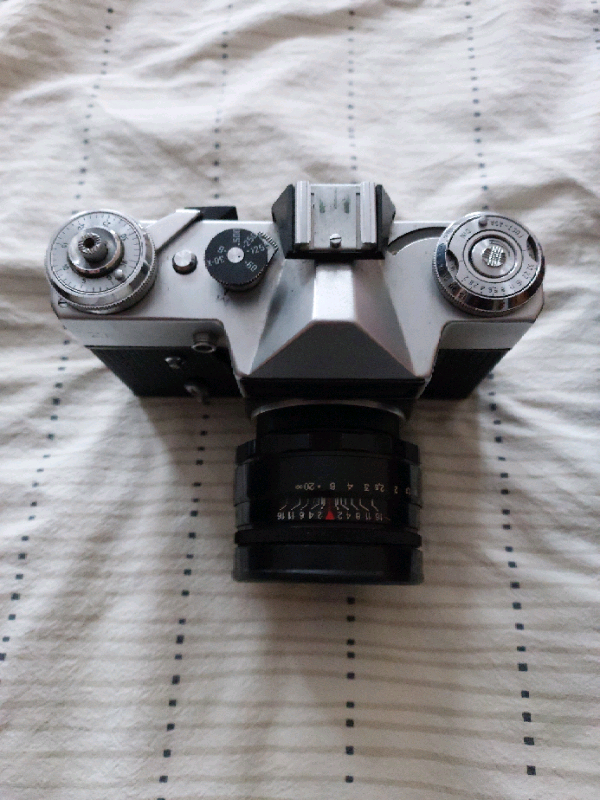 2 vintage cameras,please read description