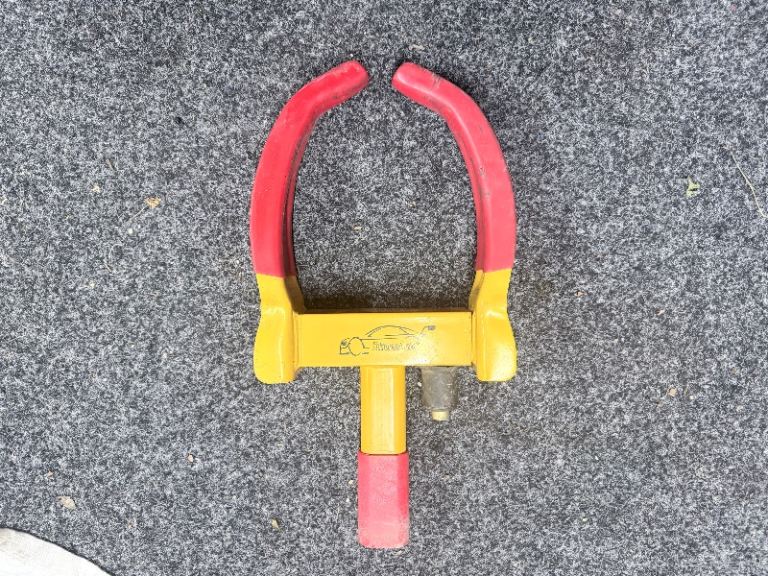 Trailer wheel clamp security