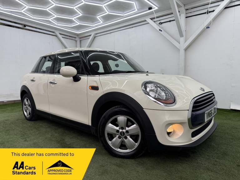 2016 MINI Hatch 1.5 Cooper Euro 6 (s/s) 5dr HATCHBACK Petrol Manual