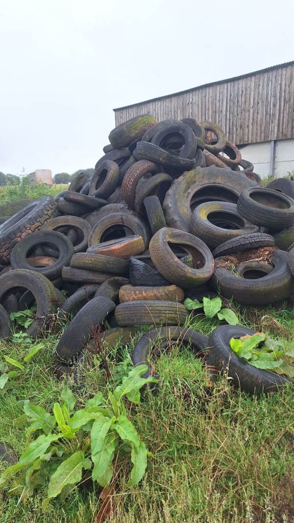 Car Truck Lorry Tractor Tyres Used Scrap Recycling Gym