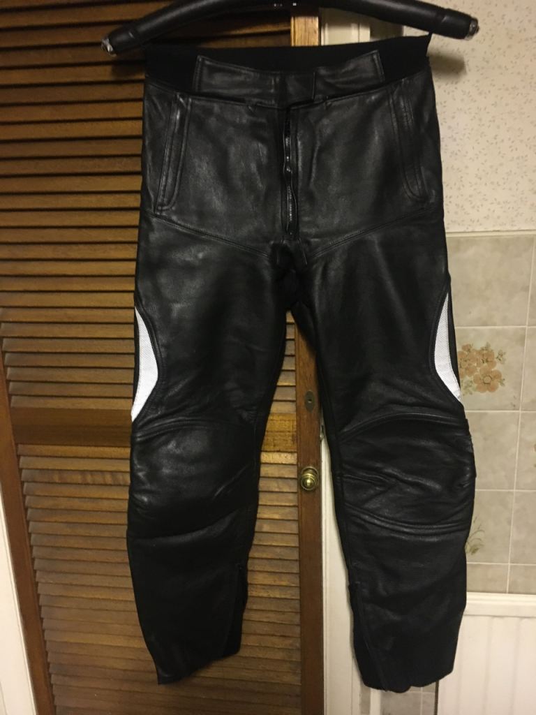 Ladies motor cycle leather’s hein gericke jacket size 16/18 trousers 12/14