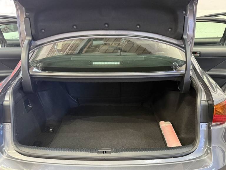 2018 Lexus IS 300h Executive Edition 4dr CVT Auto SALOON PETROL/ELECTRIC Automatic