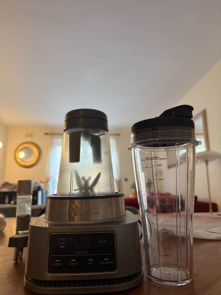 Ninja nutri blender with 1.2 l jug
