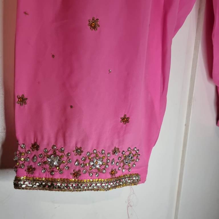 New.Baby Pink with gold embroidery kurti with heavy salwar. Asian dress wedding party.  
