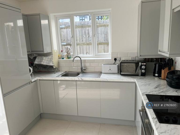 1 bedroom in South Norwood, London, SE25 (#2760930)