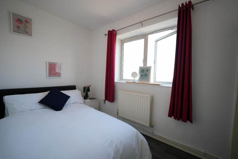 Cosy double room in E1