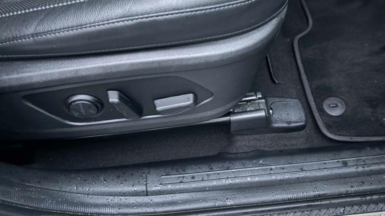 2021 Kia Sorento 1.6 T-GDi HEV 3 5dr Auto SUV Hybrid Ele Automatic