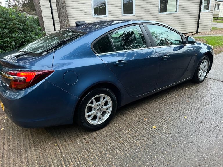 Vauxhall, INSIGNIA,ULEZ , £20 tax,diesel , cheap family Hatchback, 2015, Manual, 1956 (cc), 5 doors