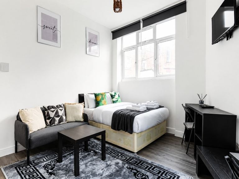 Large Studio flat in Deptford -5 mins to London Bridge