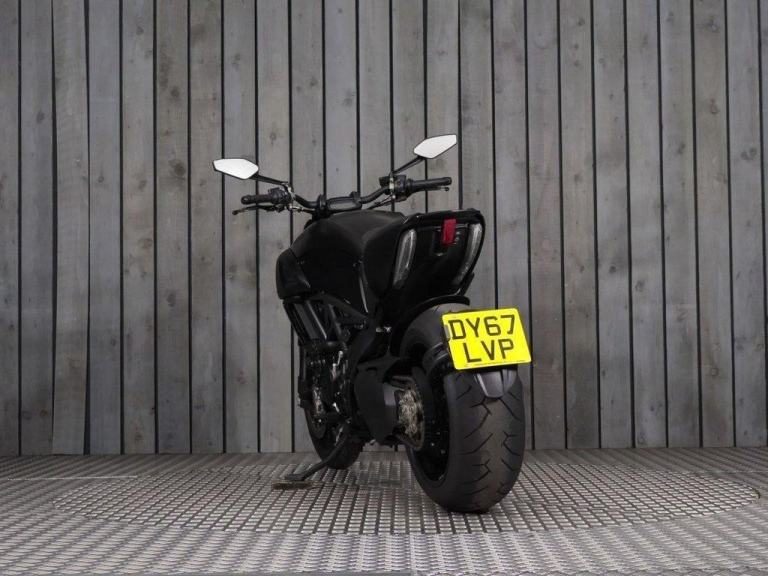2017 67 DUCATI DIAVEL