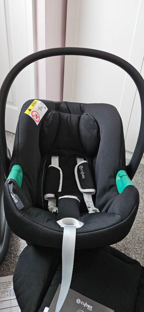 Cybex Aton B2 i-Size Infant Carrier Car Seat with Isofix Base