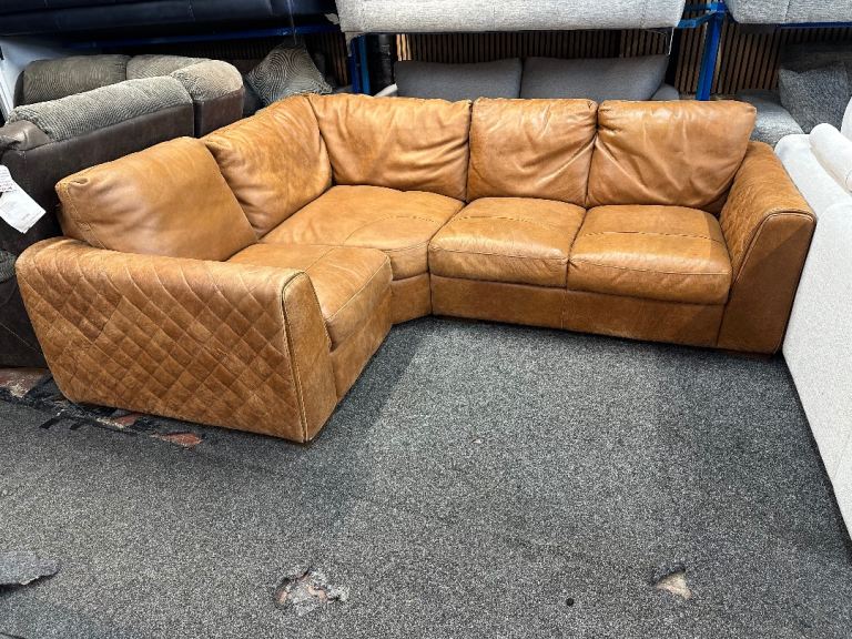 NEW EX DISPLAY SOFOLOGY MAZZINI DISTRESSED LEATHER CONER GROUP SOFA UPTO 65% OFF RRP