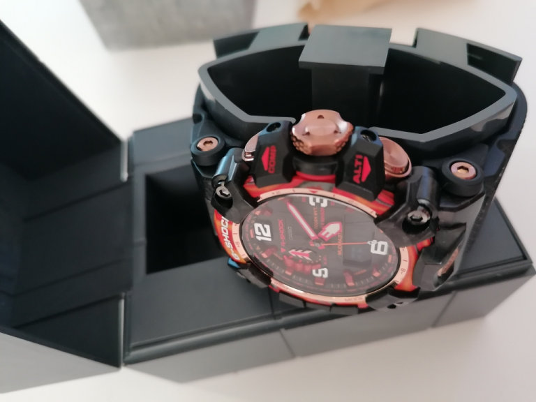 NEW CASIO G SHOCK GWG-2040FR-1AER 40TH ANNIVERSARY RED FLARE LTD EDT Christmas gift