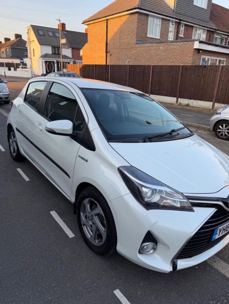 Toyota, YARIS, Hatchback, 2014, Other, 1497 (cc), 5 doors