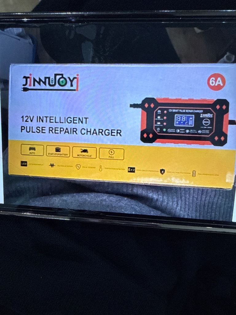 Car Charger sealed pack new 