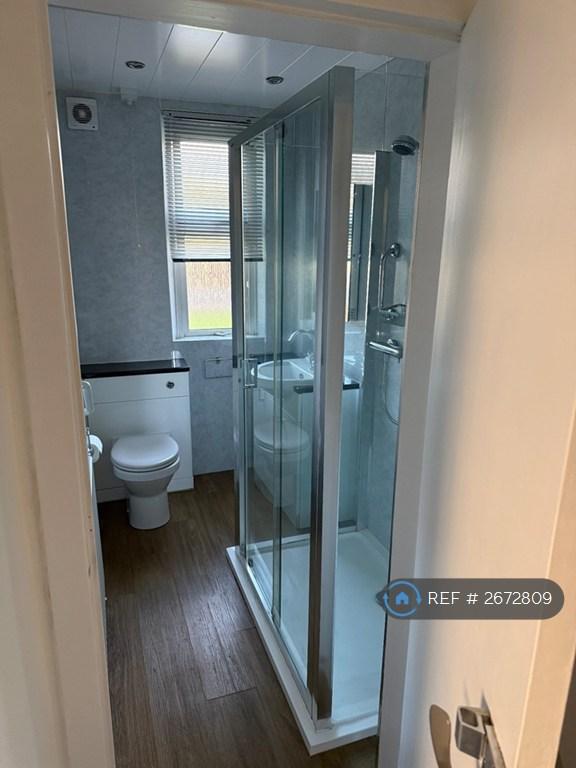 2 bedroom flat in Arbroath Road, Dundee, DD4 (2 bed) (#2672809)