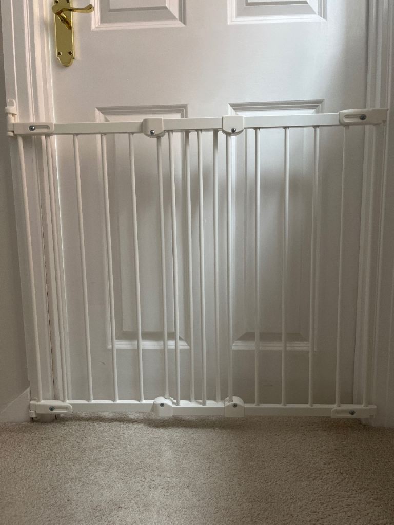 BabyDan White Extendable Safety Gate