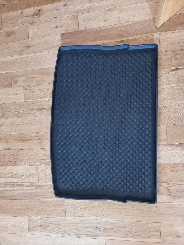 VW Golf mk7 boot liner