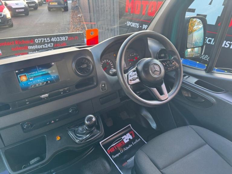  Mercedes-Benz Sprinter SPRINTER 2.1L 314CDI 3.5t H2 L2 RWD WINDOW COMBI CREW