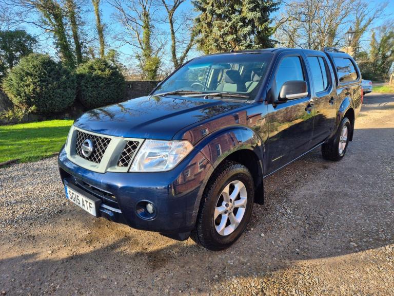 2015 Nissan Navara 2.5 dCi Visia 4WD Euro 5 4dr PICK UP Diesel Manual