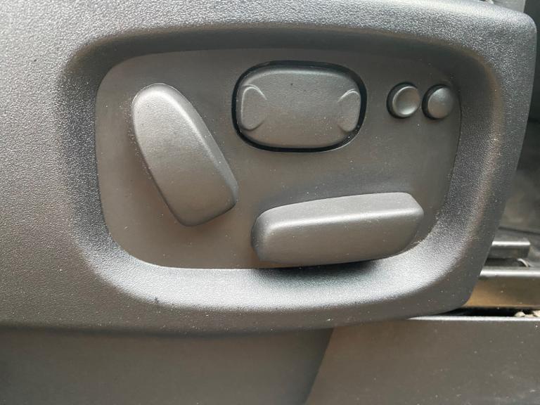 2015 Land Rover Discovery 3.0 SDV6 HSE 5dr Auto 7 Seats  ESTATE Diesel Automatic