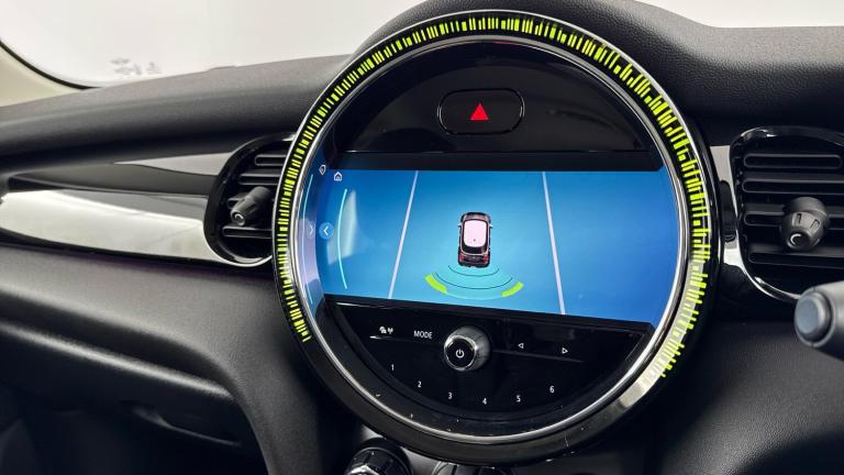 2021 MINI Hatch 1.5 Cooper Classic 5dr Auto [Comfort/Nav Pack] Petrol Hatchback Hatchback Petrol ...