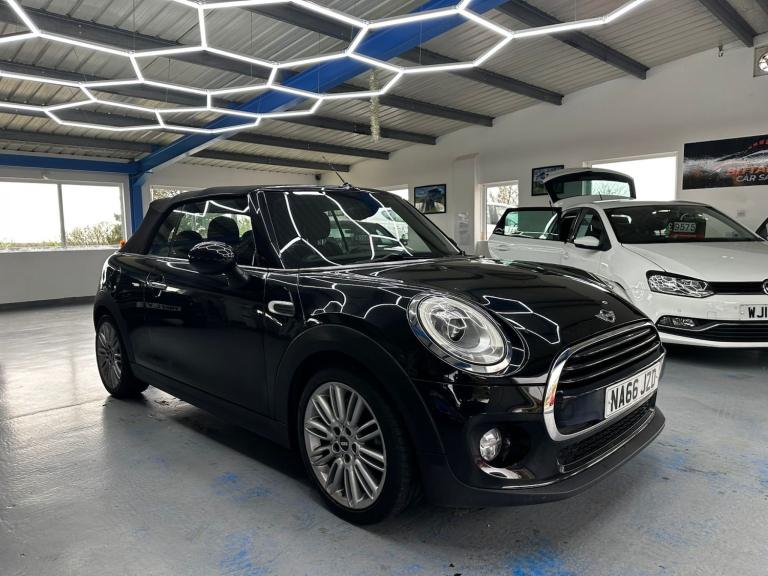 MINI CONVERTIBLE 1.5 Cooper D Convertible 2016