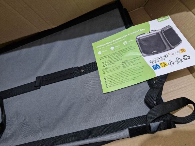 Pecute Large Dog Car Carrier Light Weight, 68.5x52x52cm Dog Carrier for Cars,