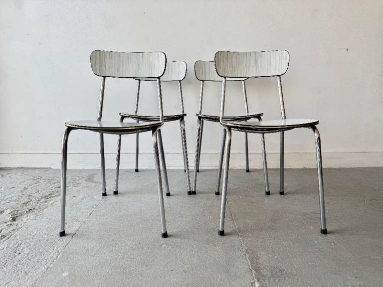 Mid Century Set of 4 Dining Chairs by Tavo