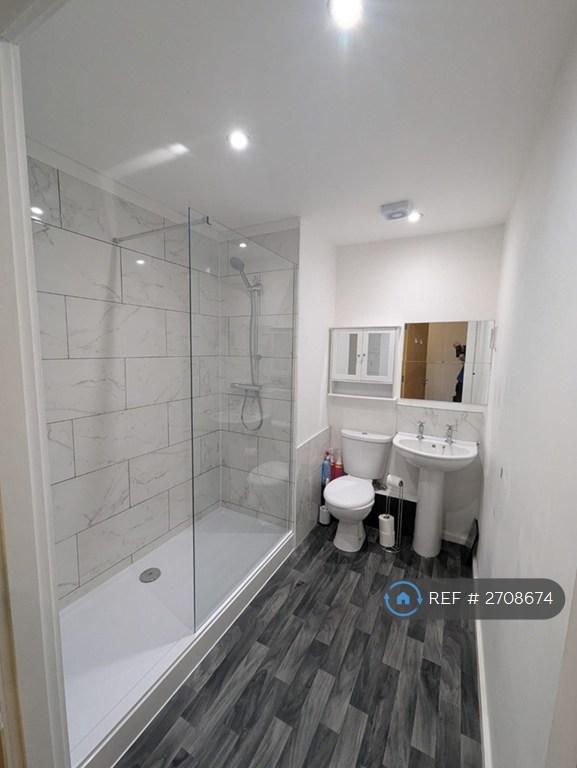 2 bedroom flat in Ordsall Lane, Salford, M5 (2 bed) (#2708674)