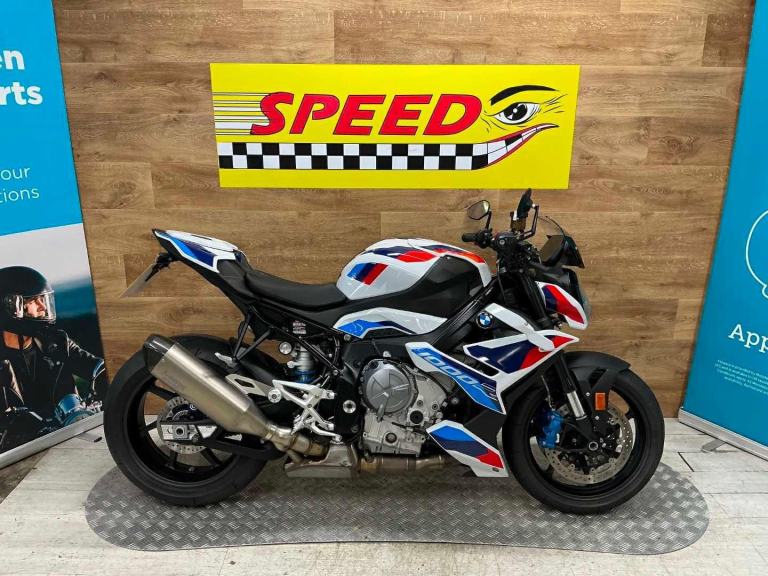 BMW M1000R