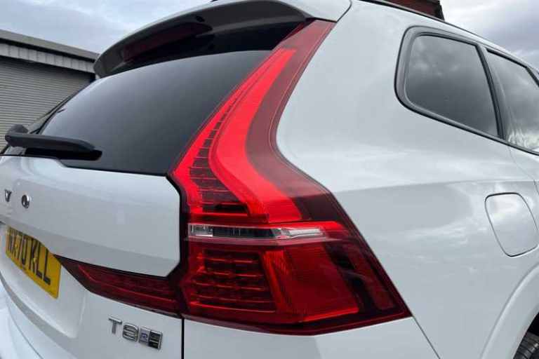 2020 Volvo XC60 2.0 T8 [390] Hybrid R DESIGN 5dr AWD Geartronic ESTATE PETROL/ELECTRIC Automatic